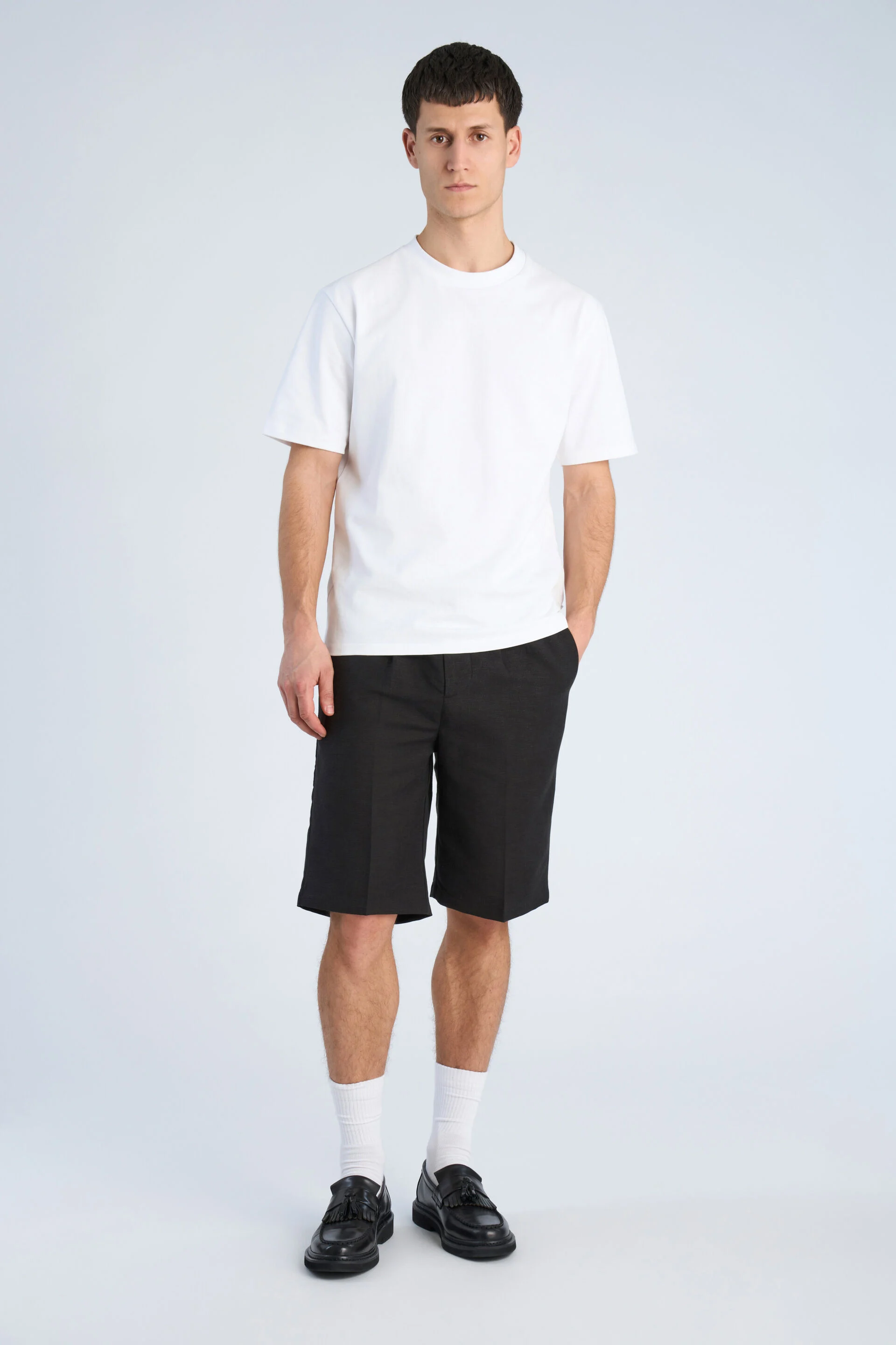 Relaxed Linen Short